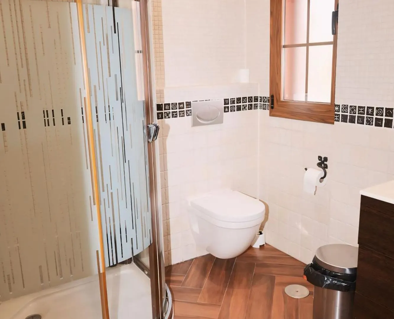 Precioso Chalet - Piscina- Garaje Privado- Jardin Marbella Spain