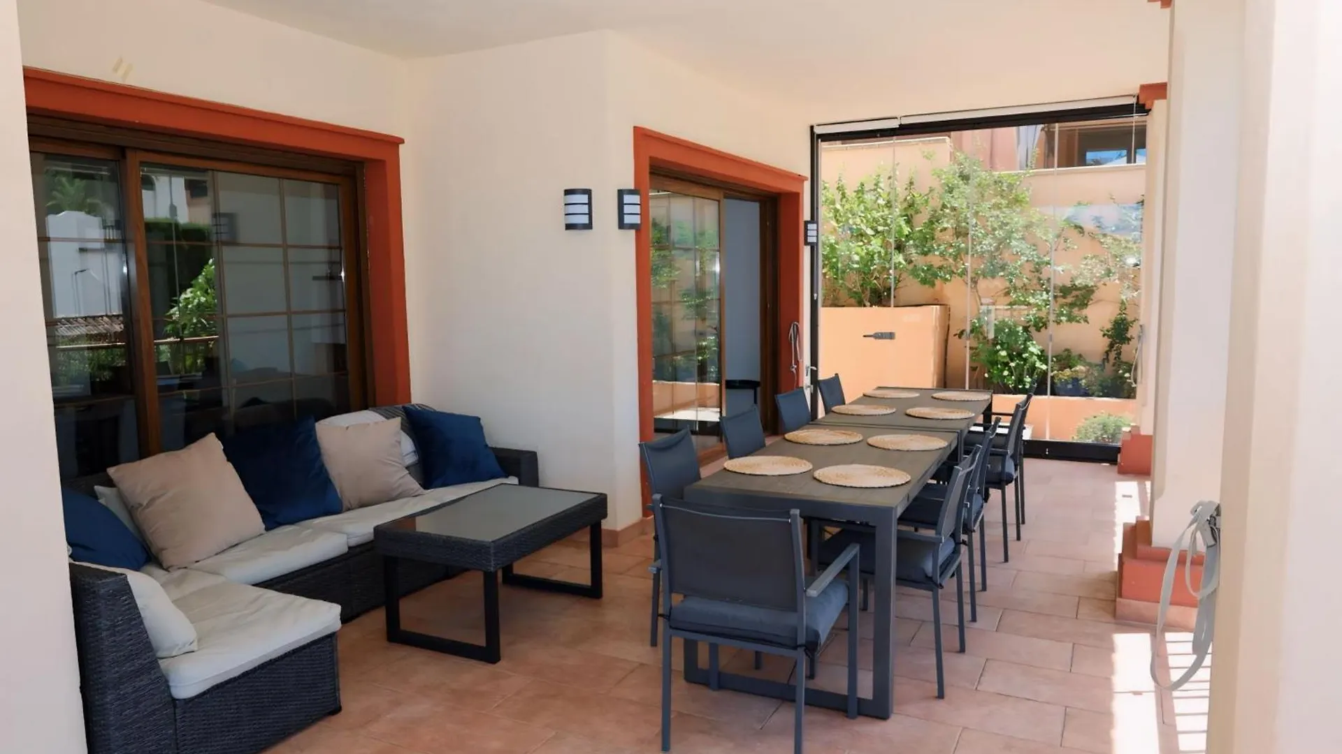 Precioso Chalet - Piscina- Garaje Privado- Jardin Marbella 0*,  Spain