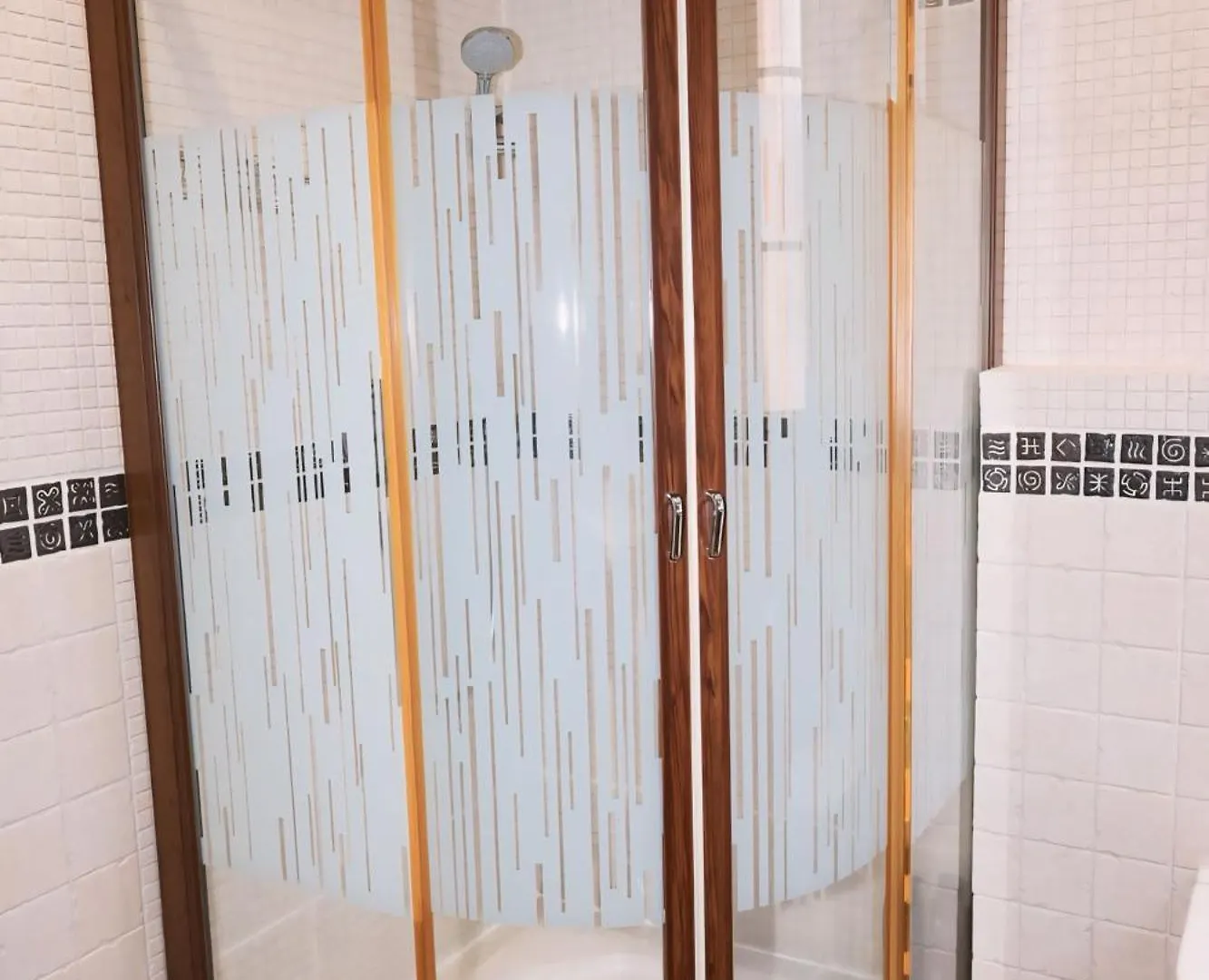 Precioso Chalet - Piscina- Garaje Privado- Jardin Marbella