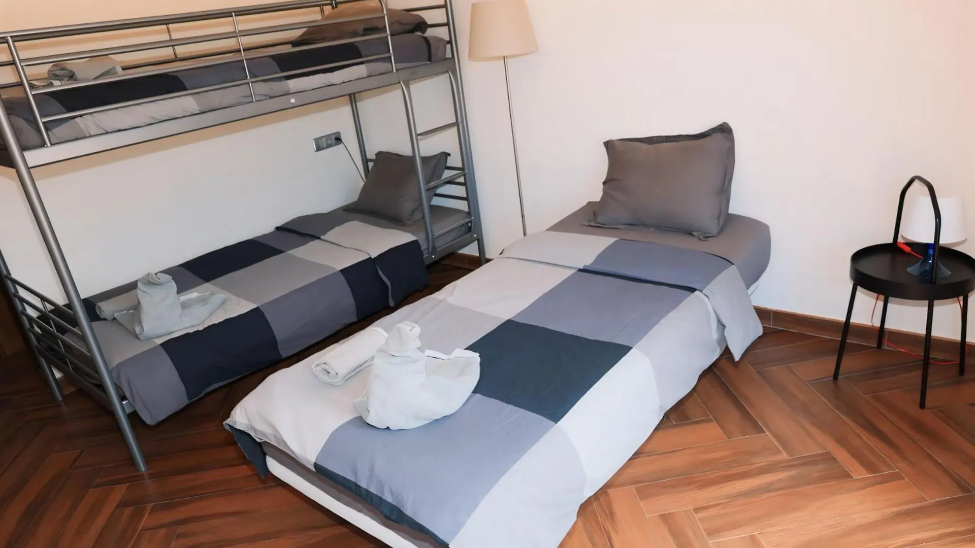 Holiday home Precioso Chalet - Piscina- Garaje Privado- Jardin Marbella