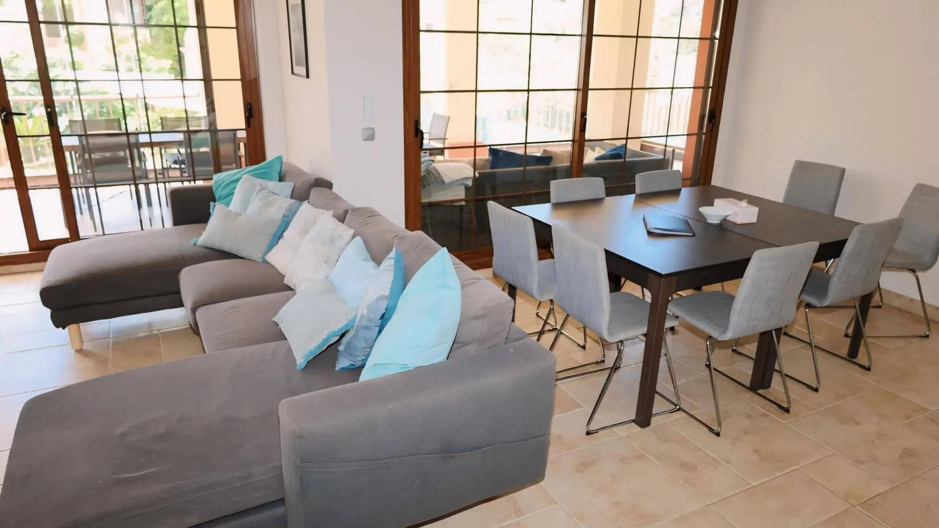 Precioso Chalet - Piscina- Garaje Privado- Jardin Marbella 0*,  Spain