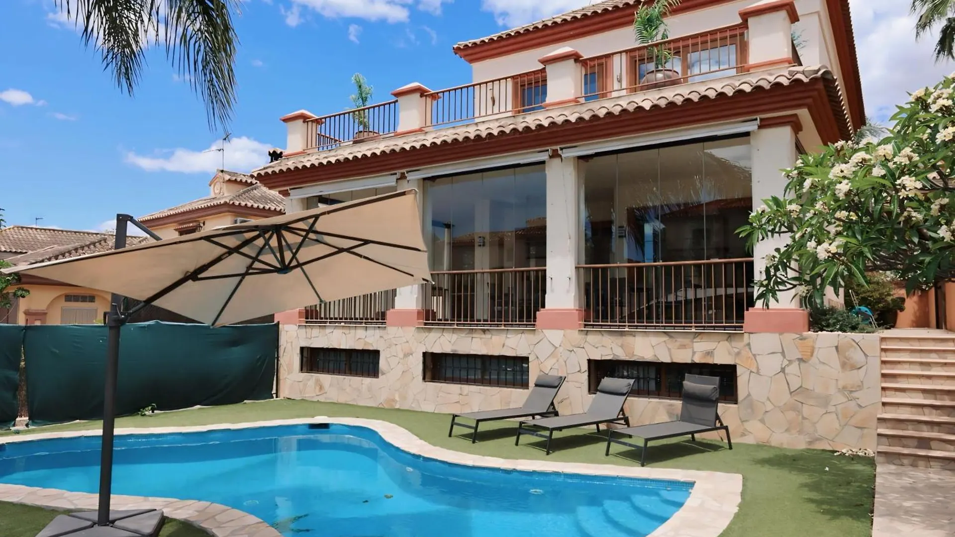 Holiday home Precioso Chalet - Piscina- Garaje Privado- Jardin Marbella Spain
