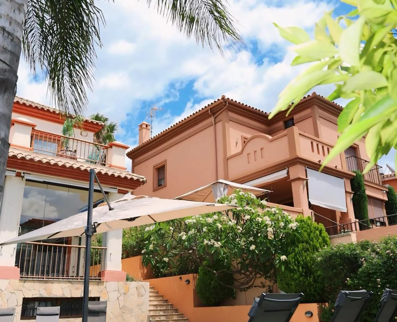 Holiday home Precioso Chalet - Piscina- Garaje Privado- Jardin Marbella